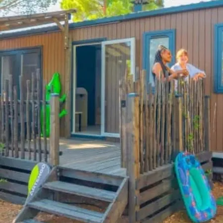Confortable Avec Climatisation - 8 Pers. - Api-1-52-2766 Camping Vic-la-Gardiole