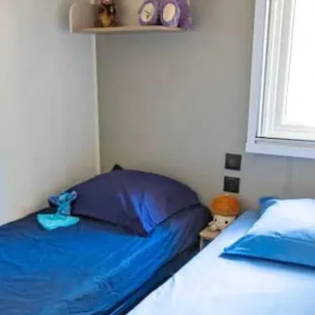 Campingplads Confortable Avec Climatisation - 8 Pers. - Api-1-52-2766 Vic-la-Gardiole