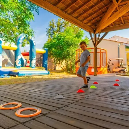 Camping Confortable Avec Climatisation - 8 Pers. - Api-1-52-2766