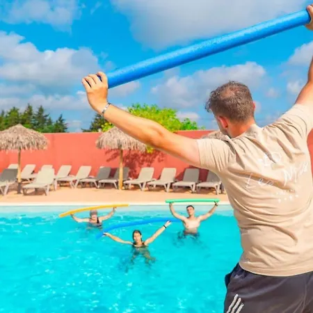 Confortable Avec Climatisation - 8 Pers. - Api-1-52-2766 Campingplads